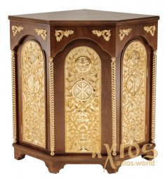 The altar is angular, wooden, 3-faceted, No. 3 with two side doors and gilded elements - фото